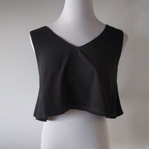 ❎ *Sold* EUC Black Crepe Loose Crop Top